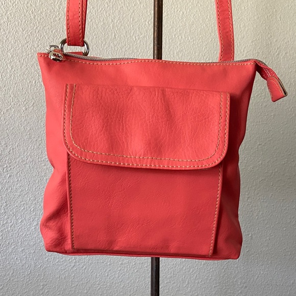 Relic Coral Zip-Top Crossbody with Neutral Interior - Picture 2 of 9